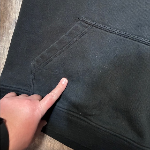 Carhartt Women’s Hoodie, black - size medium - Picture 11 of 12